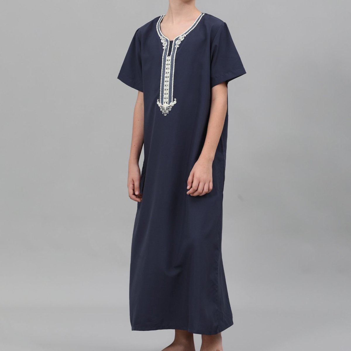 Qamis brodé pour garçon avec col orné (MKB036)