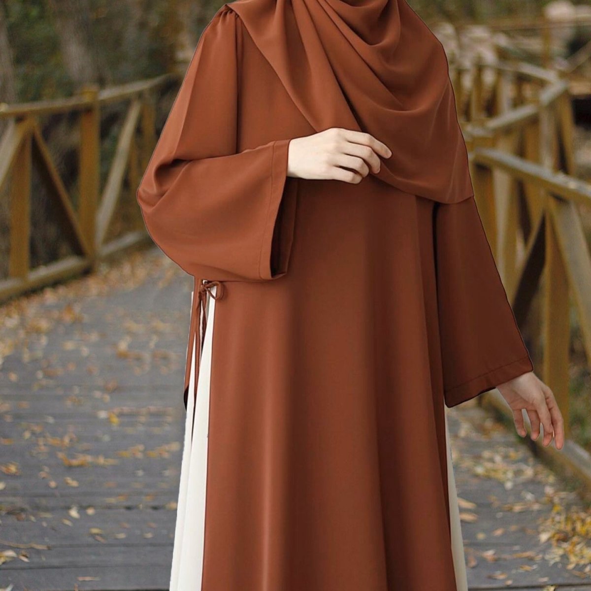 Abaya bicolore avec nœud sur le côté | Abaya maxi bicolore à col rond (MA362)