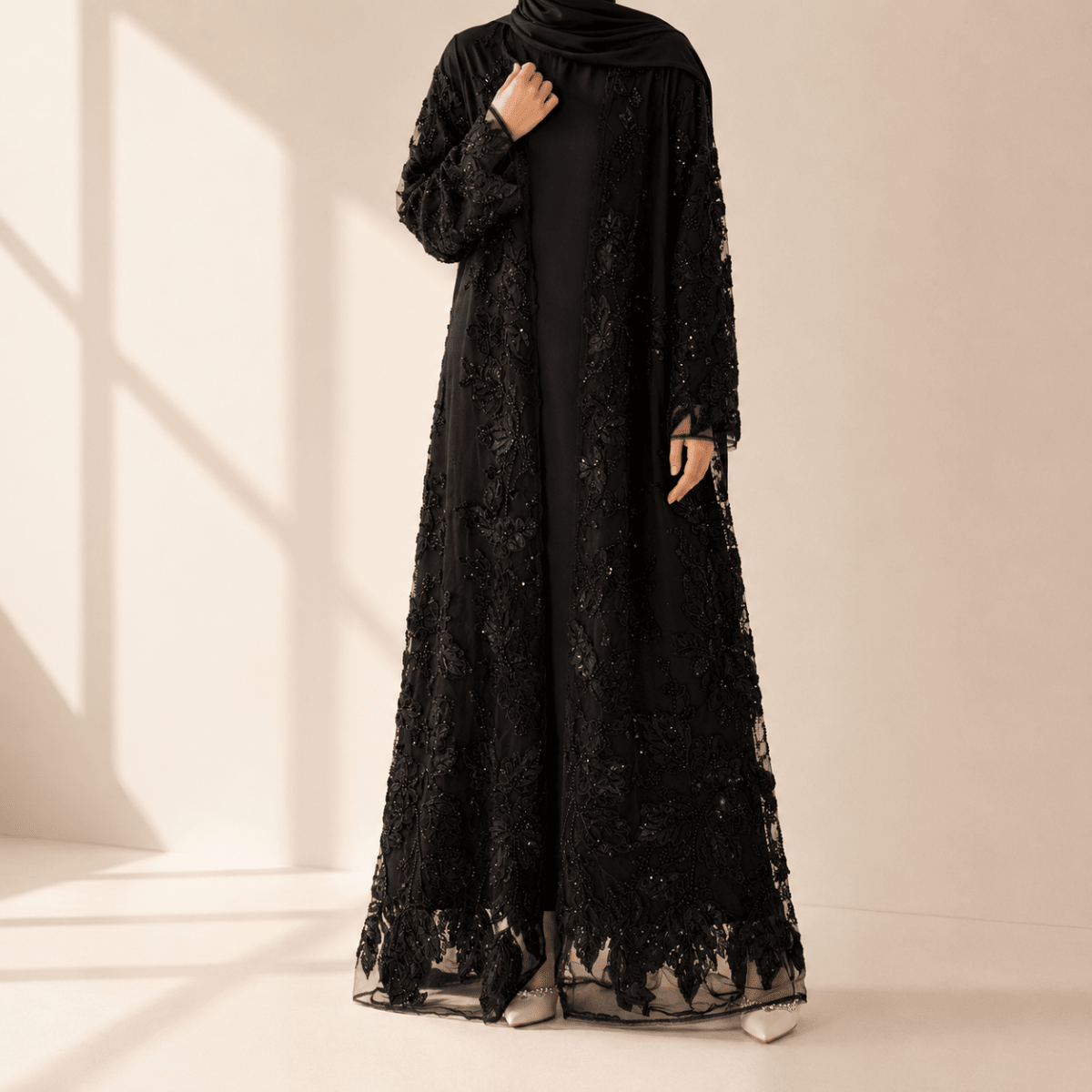 Abaya ouverte de luxe couture ornée de fleurs 3D (MOA300)