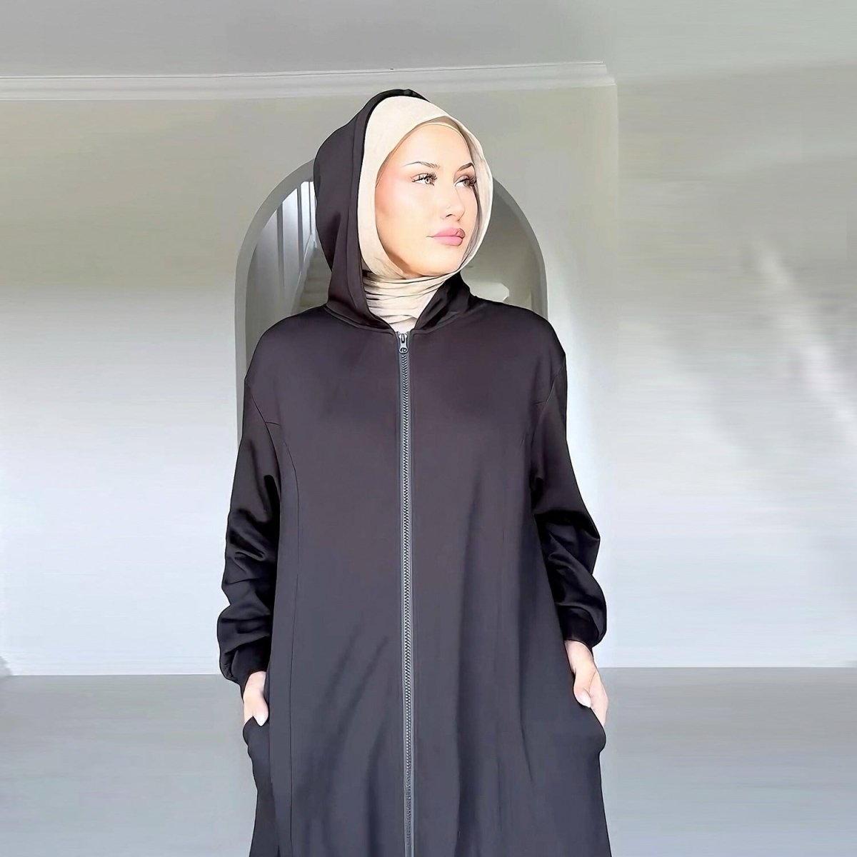 Abaya à capuche zippée avec poches (MA389)