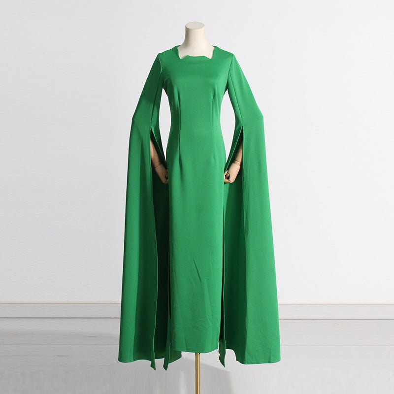 Robe de Soirée à Manches Cape | Robe Longue Ajustée à Encolure Festonnée avec Fente Dos (MS217)