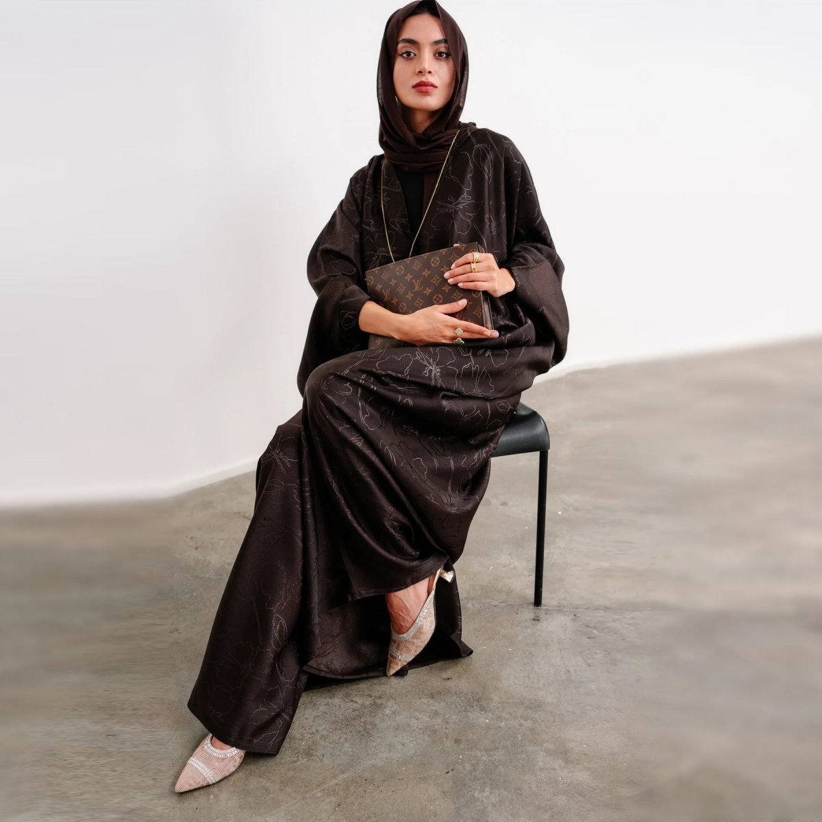 Abaya en satin tissé jacquard 3D (MA138)
