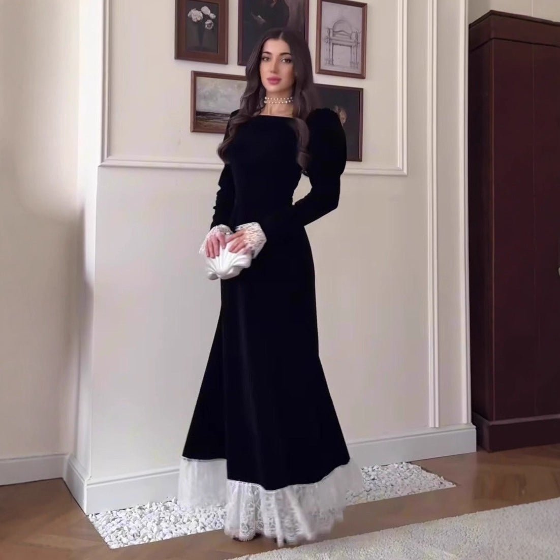 Robe en velours avec bordure en dentelle (MS238)