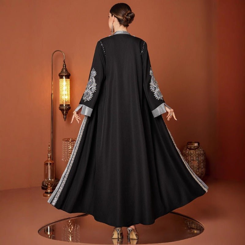 Abaya de Luxe Brodée à Strass | Ouverte devant avec Finition Contrastante et Manchettes Fendues (MOA235)