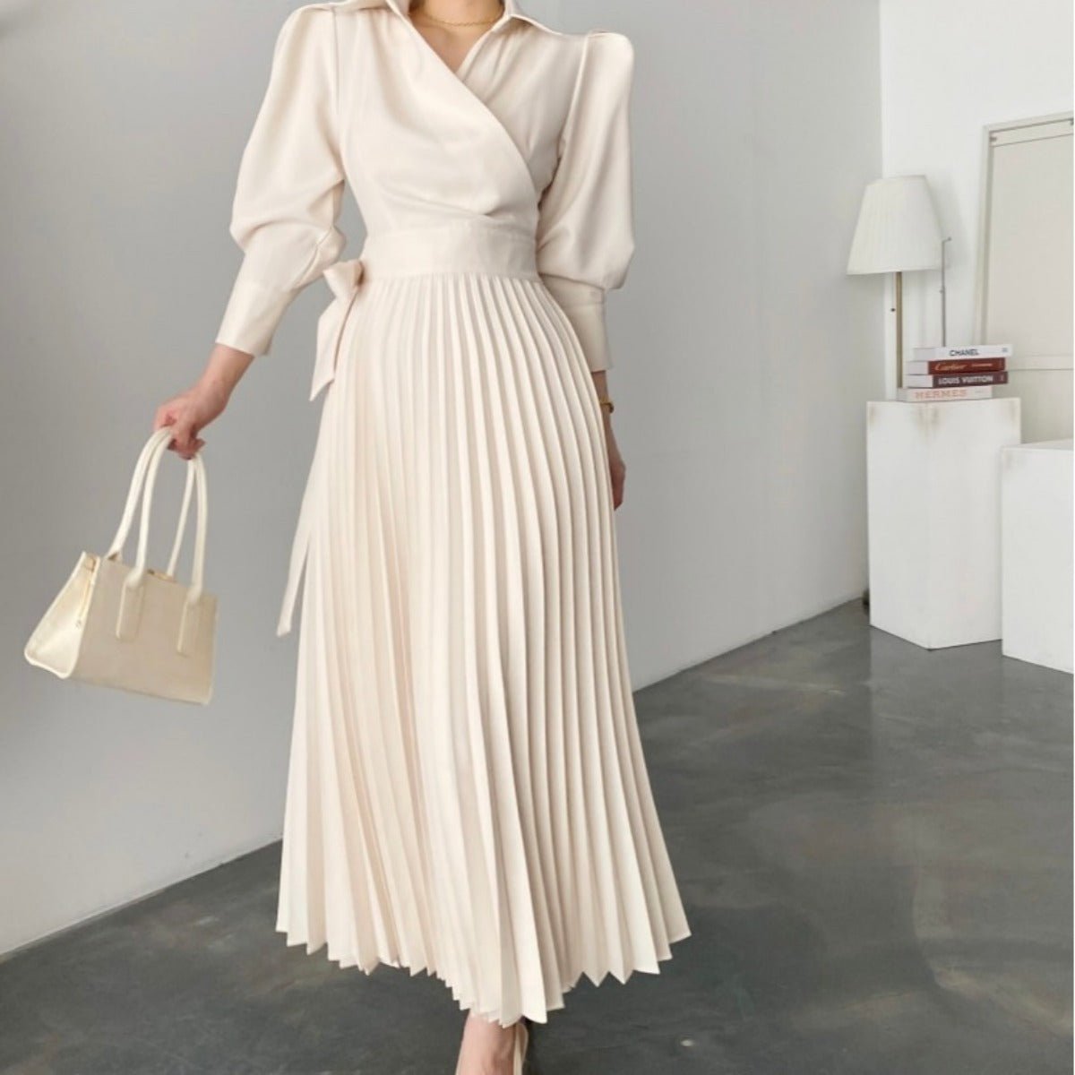 Robe cintrée à col cranté et nœud à la taille | Robe midi plissée à manches ballon ajustées (MA240)