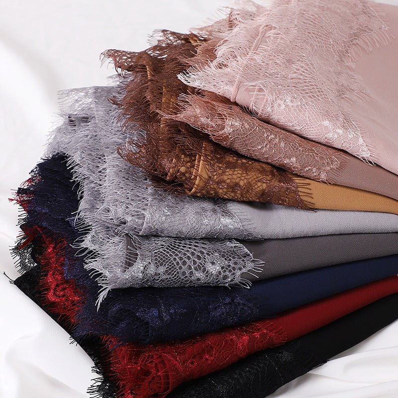 Hijab en mousseline avec perles et bordure en dentelle (MH218)