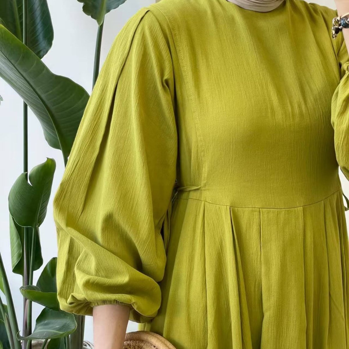 Abaya à manches bouffantes et taille nouée | Robe maxi plissée avec fermeture éclair au dos (MA364)