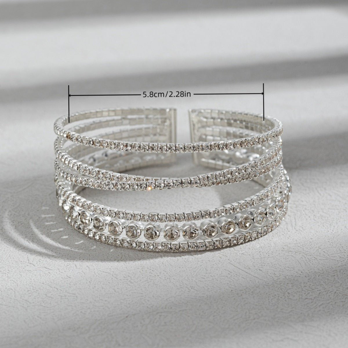 Bracelet extensible MAC184 orné de strass, élégant et scintillant