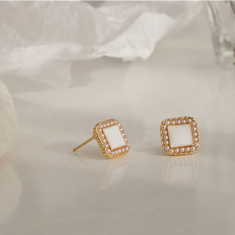 Boucles d'oreilles clou perle cadre géométrique (MAC476)