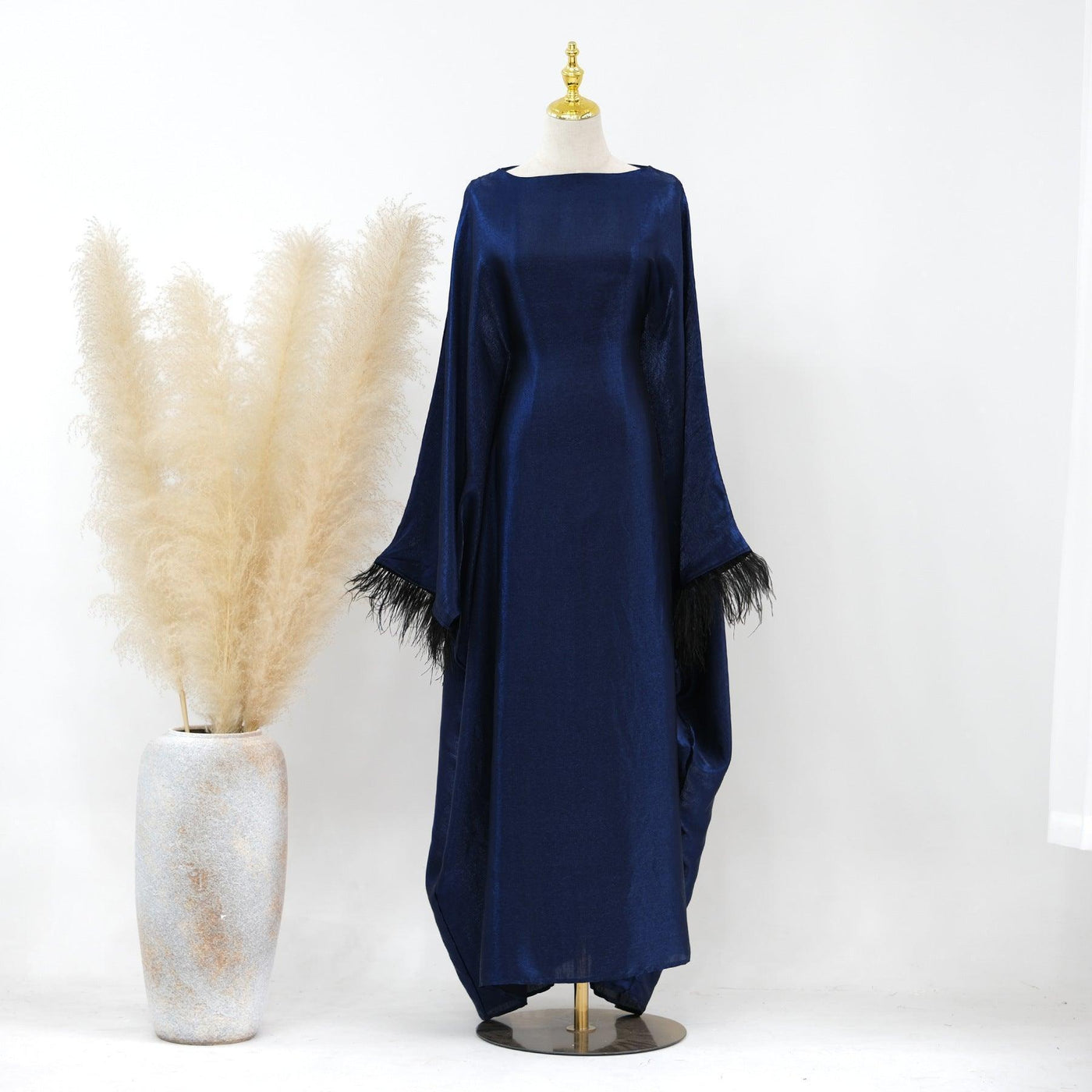 Abaya à Manches en Plumes pour Soirée (MA052)