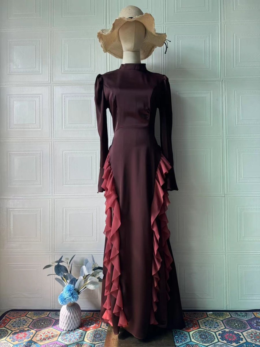 Robe Longue Royale en Satin et Mousseline, Col Semi-Roulé, Laçage, Manches Cloche et Volants Étagés (MA235)