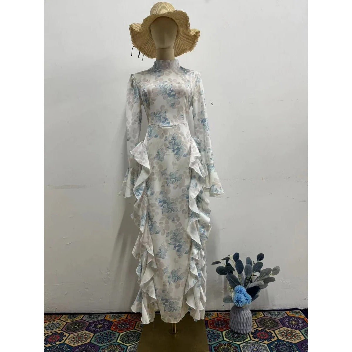 Abaya modeste à manches longues et manches évasées, imprimé floral en satin, avec dos à lacets (MA165)