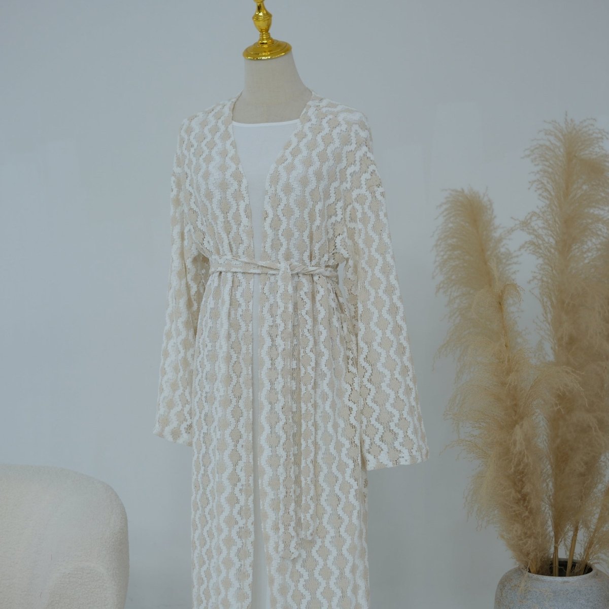 Abaya ouverte en tricot dentelle ajourée (MOA327)