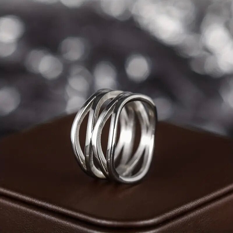 Bague ajourée MAC166 à lignes géométriques simples