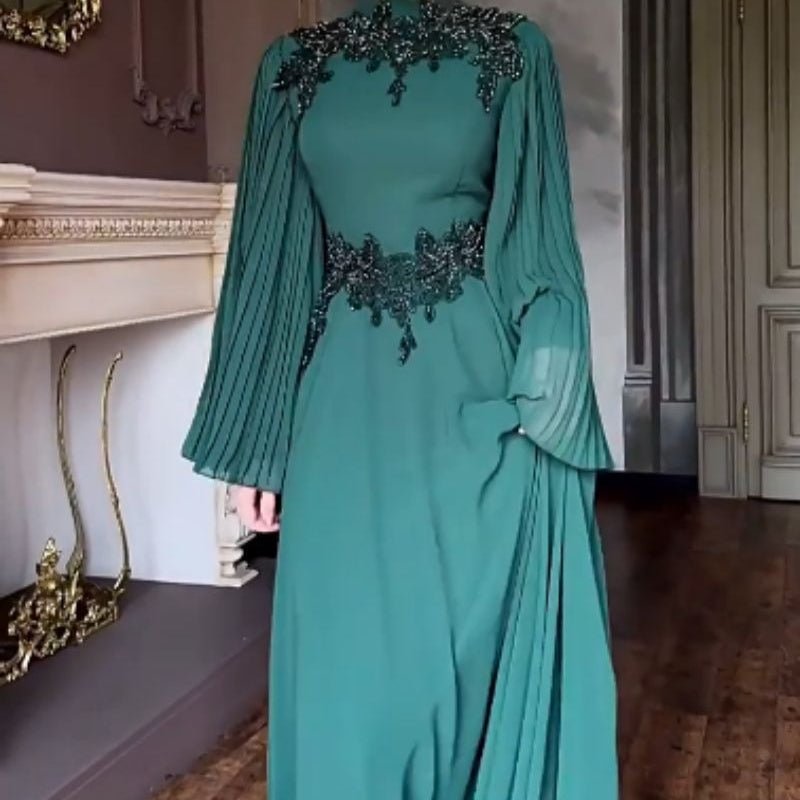 Robe de soirée en dentelle perlée | Robe longue à manches plissées avec appliques de cristaux (MA346)