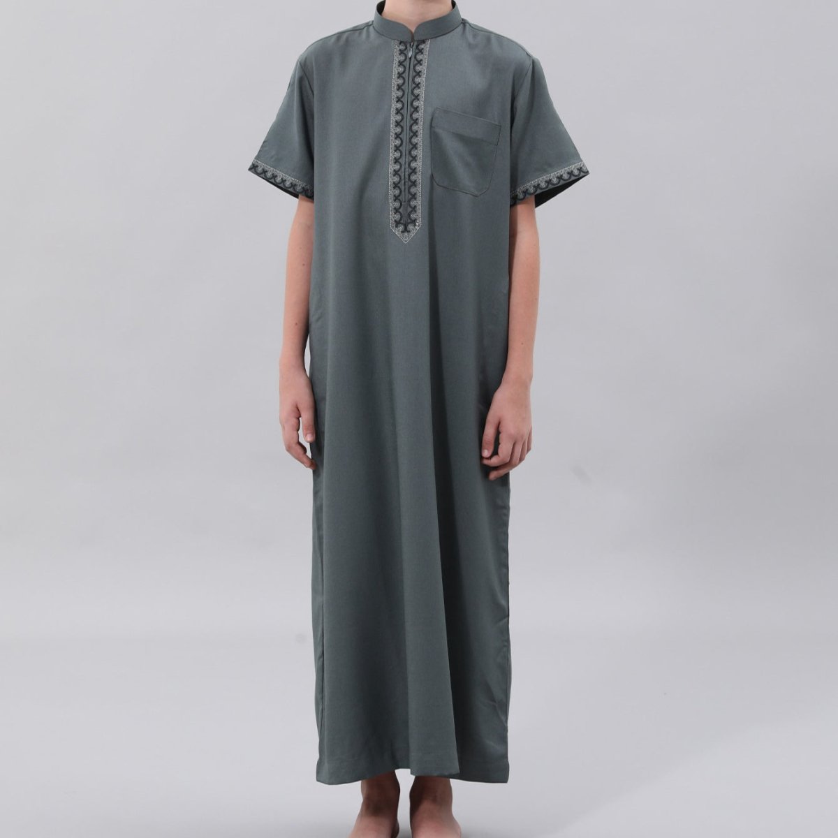 Djellaba brodée pour garçons musulmans avec poches (MKB013)