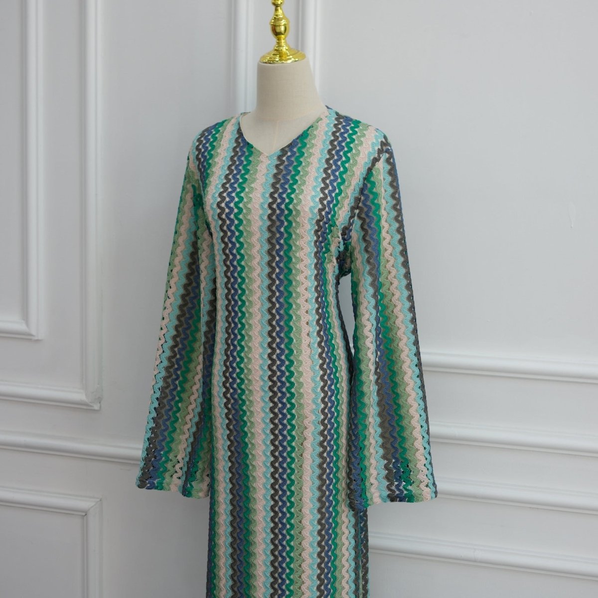 Robe Maxi à Manches Évasées Jacquard Arc-en-ciel (MS486)