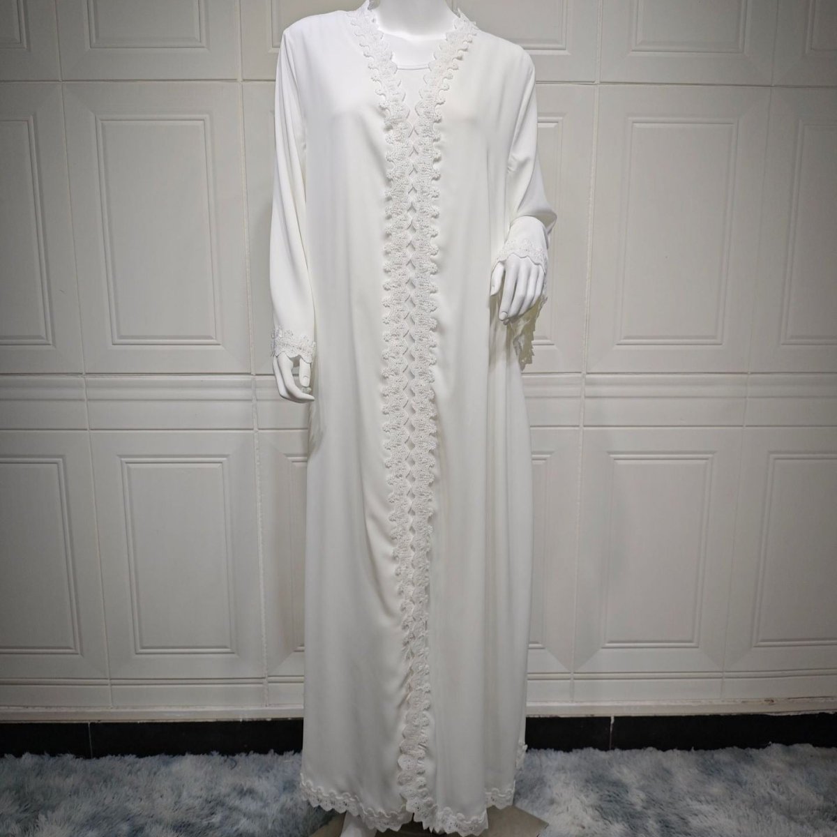 Robe de Prière Élégante avec Détail en Dentelle Florale (MOA285)