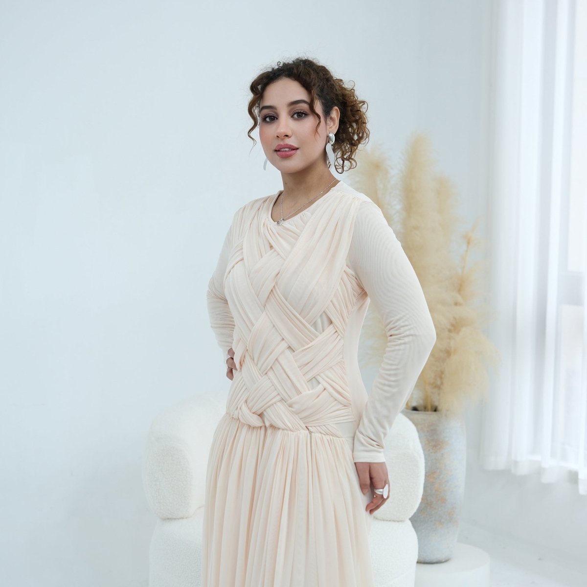 Robe longue en tulle avec bustier tressé à brides croisées (MS454)