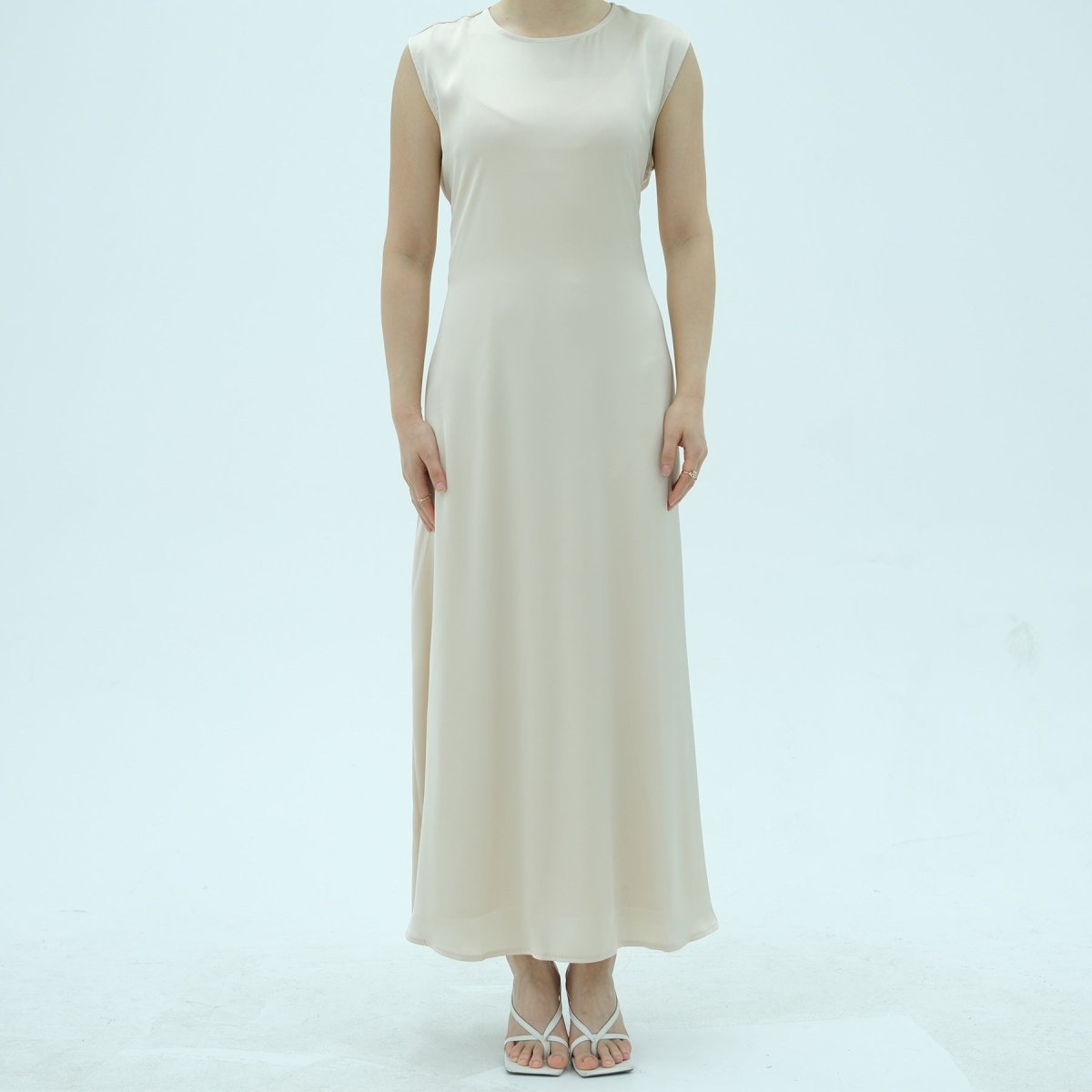 Robe longue sans manches avec dos corset à lacets (MS472)