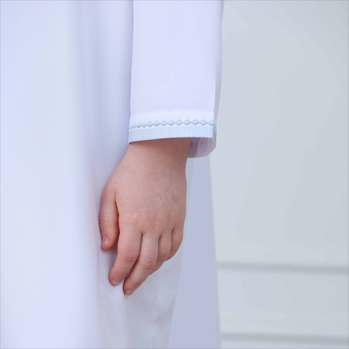 Qamis Kaftan Blanc à Surpiqûres Contrastées (MKB025)