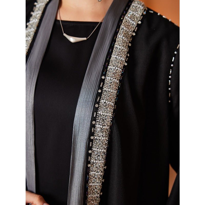 Abaya de Luxe Brodée à Strass | Ouverte devant avec Finition Contrastante et Manchettes Fendues (MOA235)