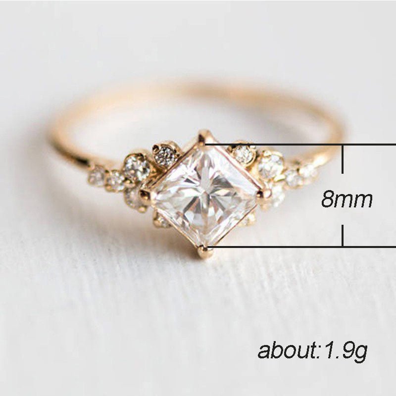 Bague carrée luxueuse en zirconium (MAC196)