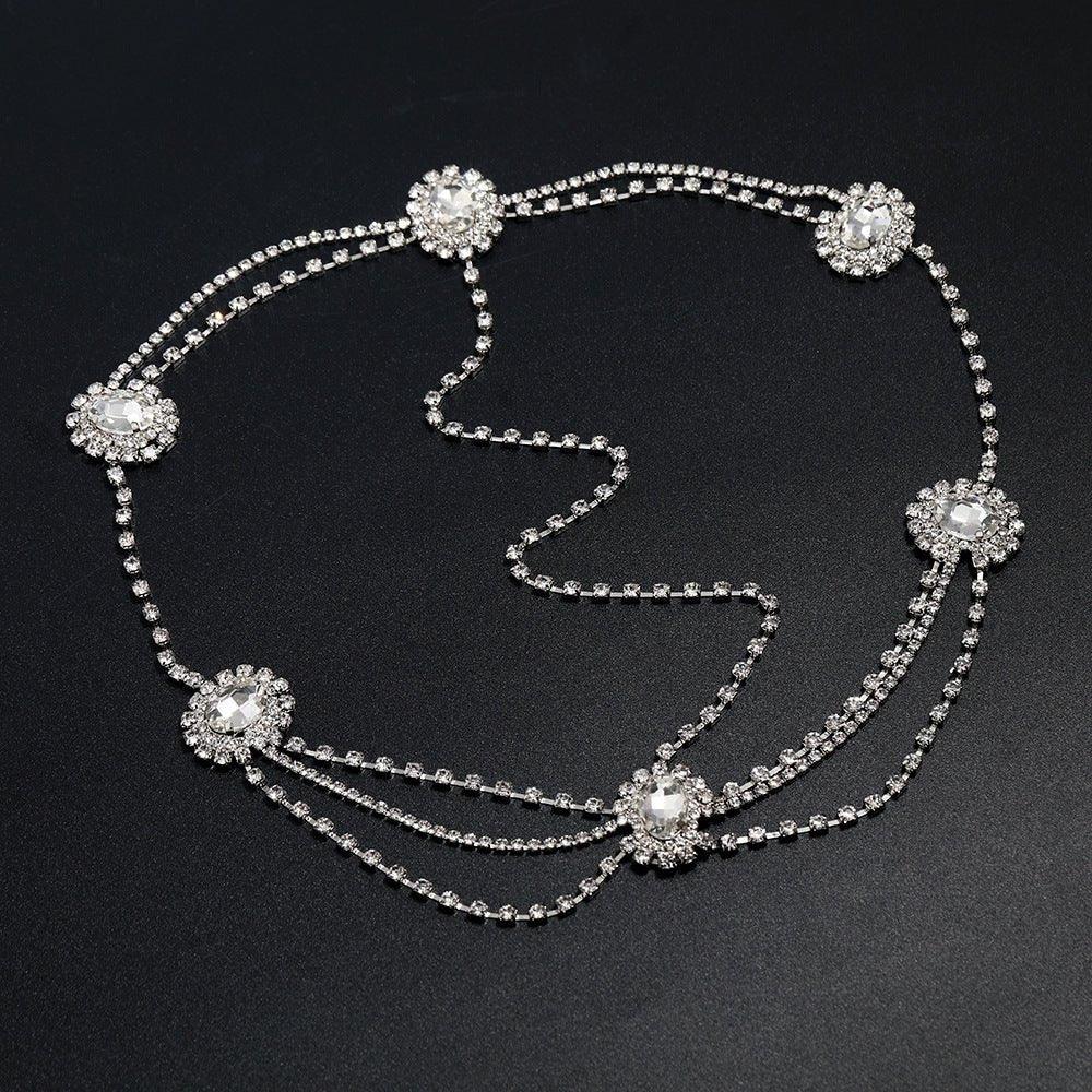 Bijou de front élégant à plusieurs rangs avec strass et pompons (MAC151)