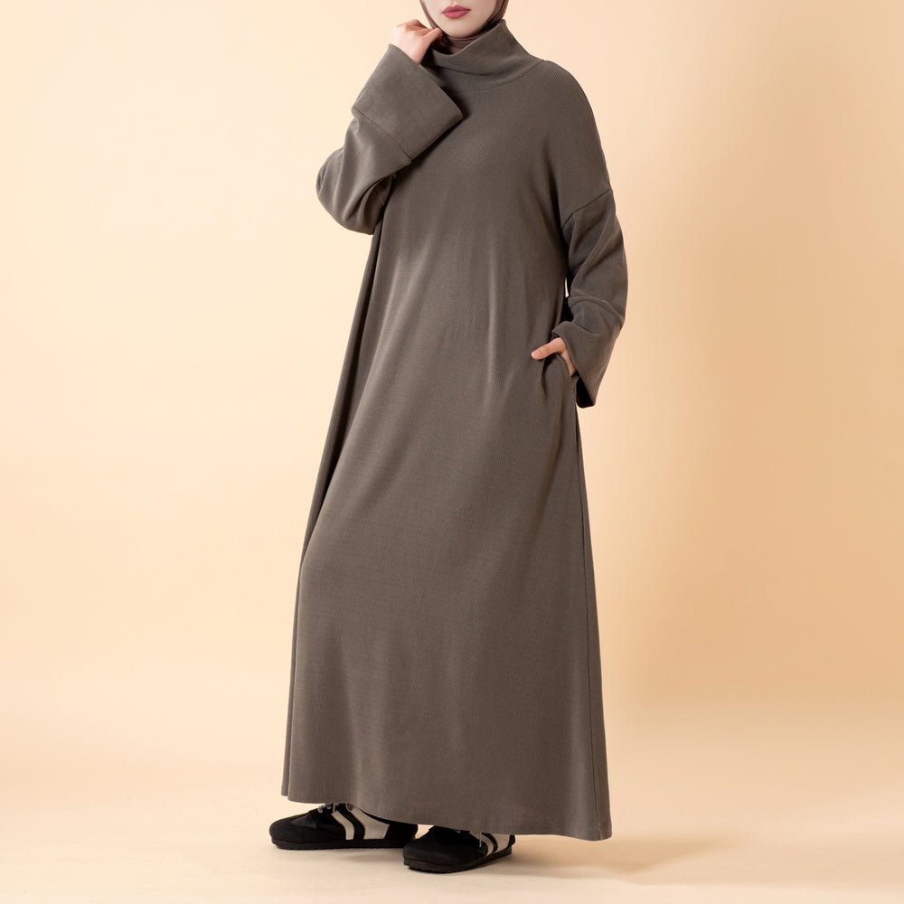 Abaya col roulé décontractée avec poches (MA383)