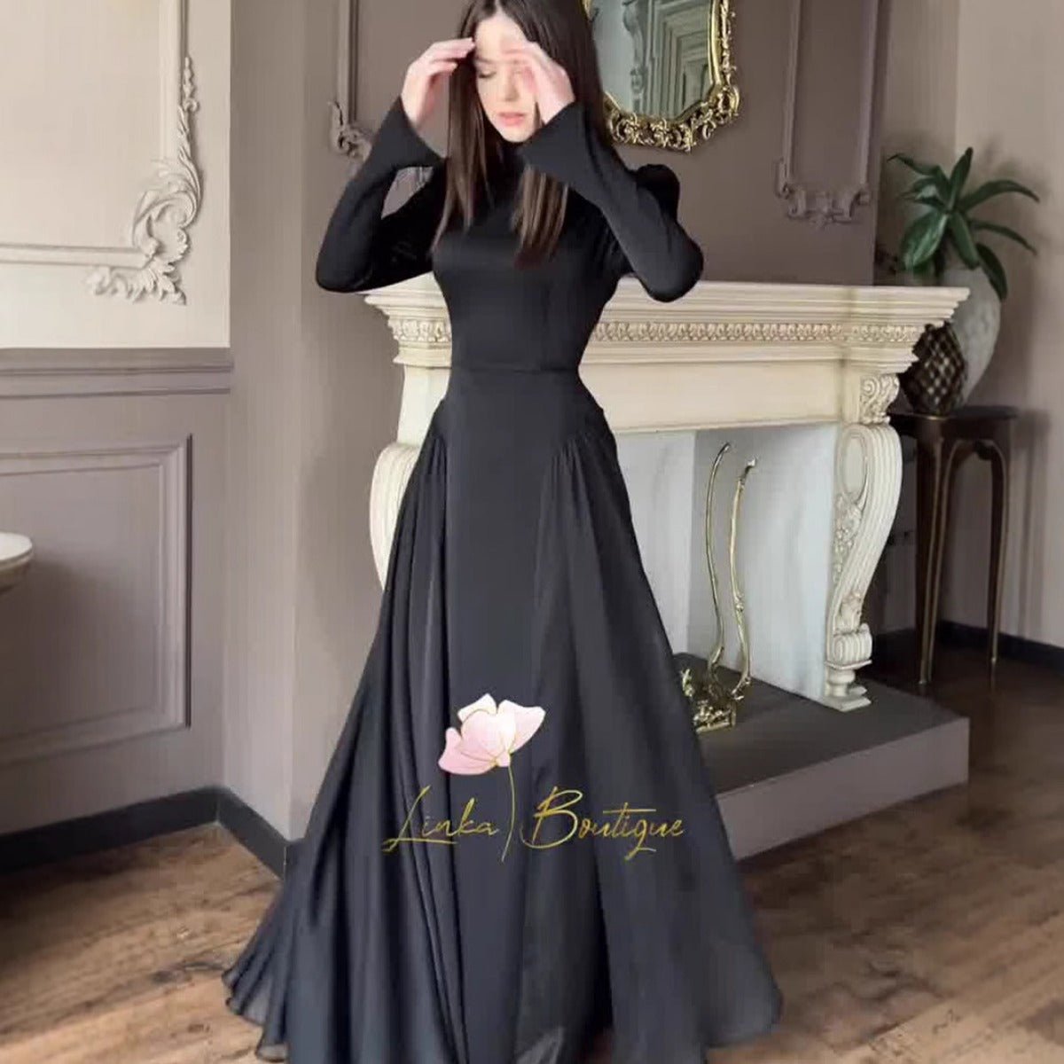 Robe Maxi Noire Tempérament Printanier et Robe Élégante à Col Montant Manches Longues avec Détail Floral (MA220)