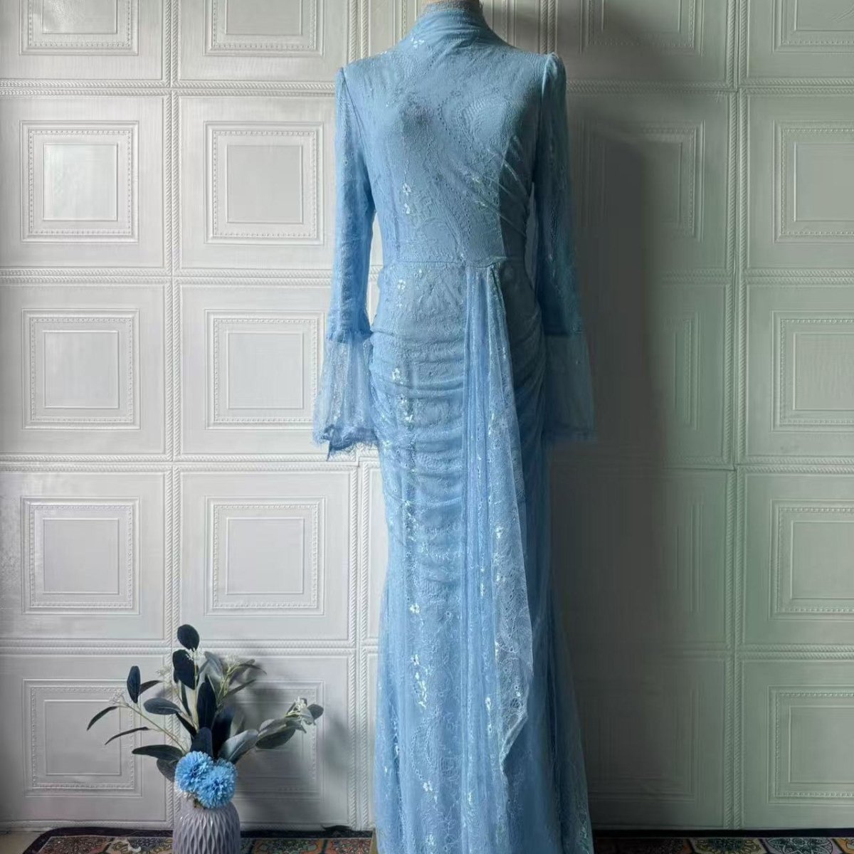 Robe Longue Ornée de Sequins (MS282)