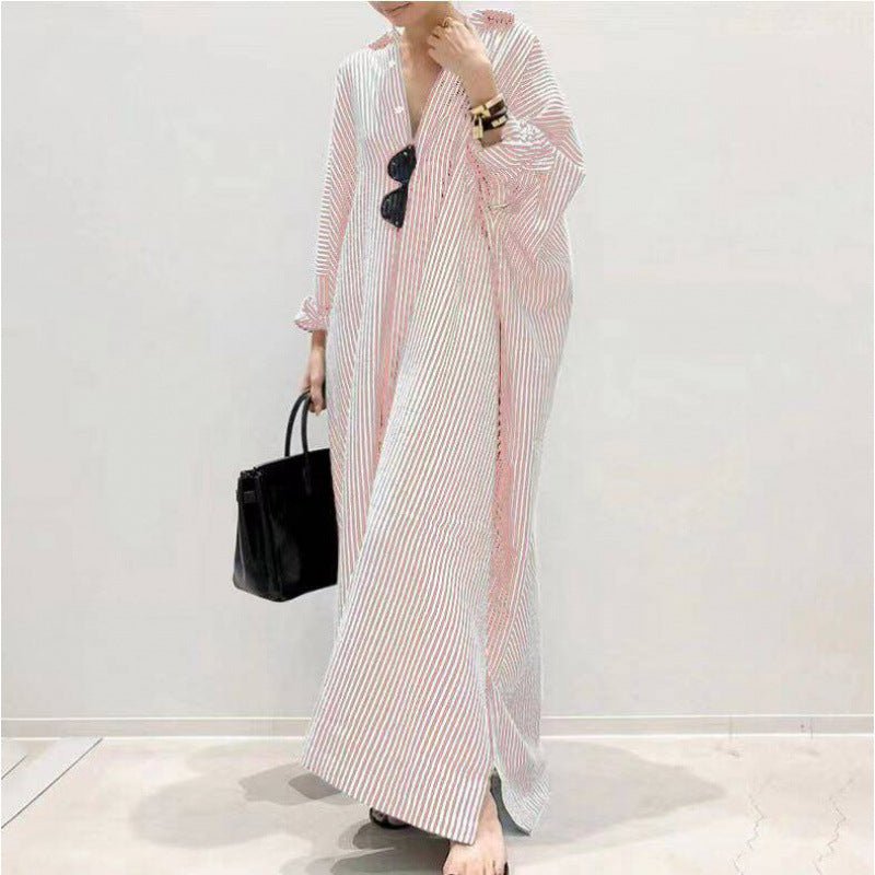 Robe Abaya Maxi Respirante à Imprimé Rayures, Coupe Ample, Col V et Manches Chauve-Souris, avec Poches Latérales (MA232)