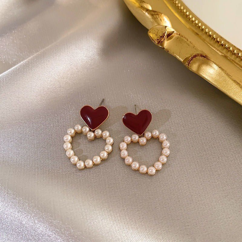 Boucles d'Oreilles Clous Perle Rouge Vin Vintage (MAC466)