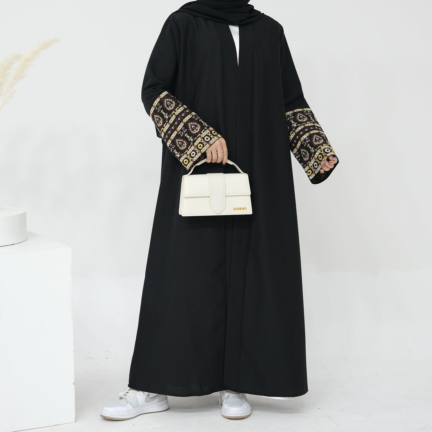 Ensemble Abaya Ouverte Broderie Exquise (MOA039)