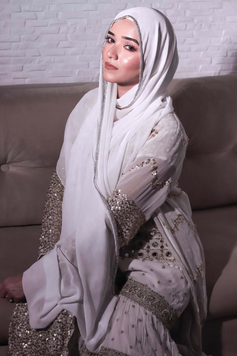 Hijab en Mousseline Bordé de Diamants (MH087)