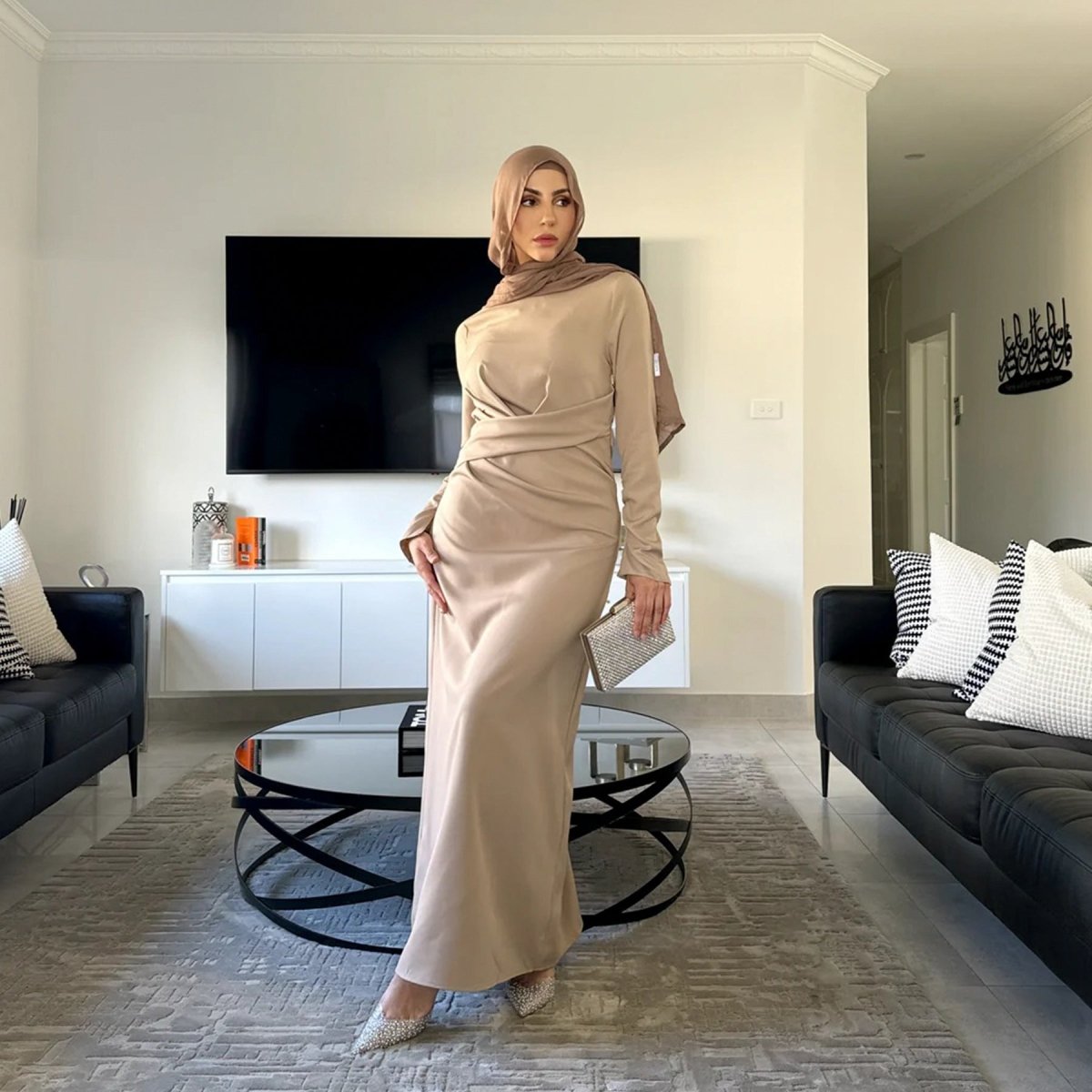 Abaya Élégante Ajustée Unie (MA127)