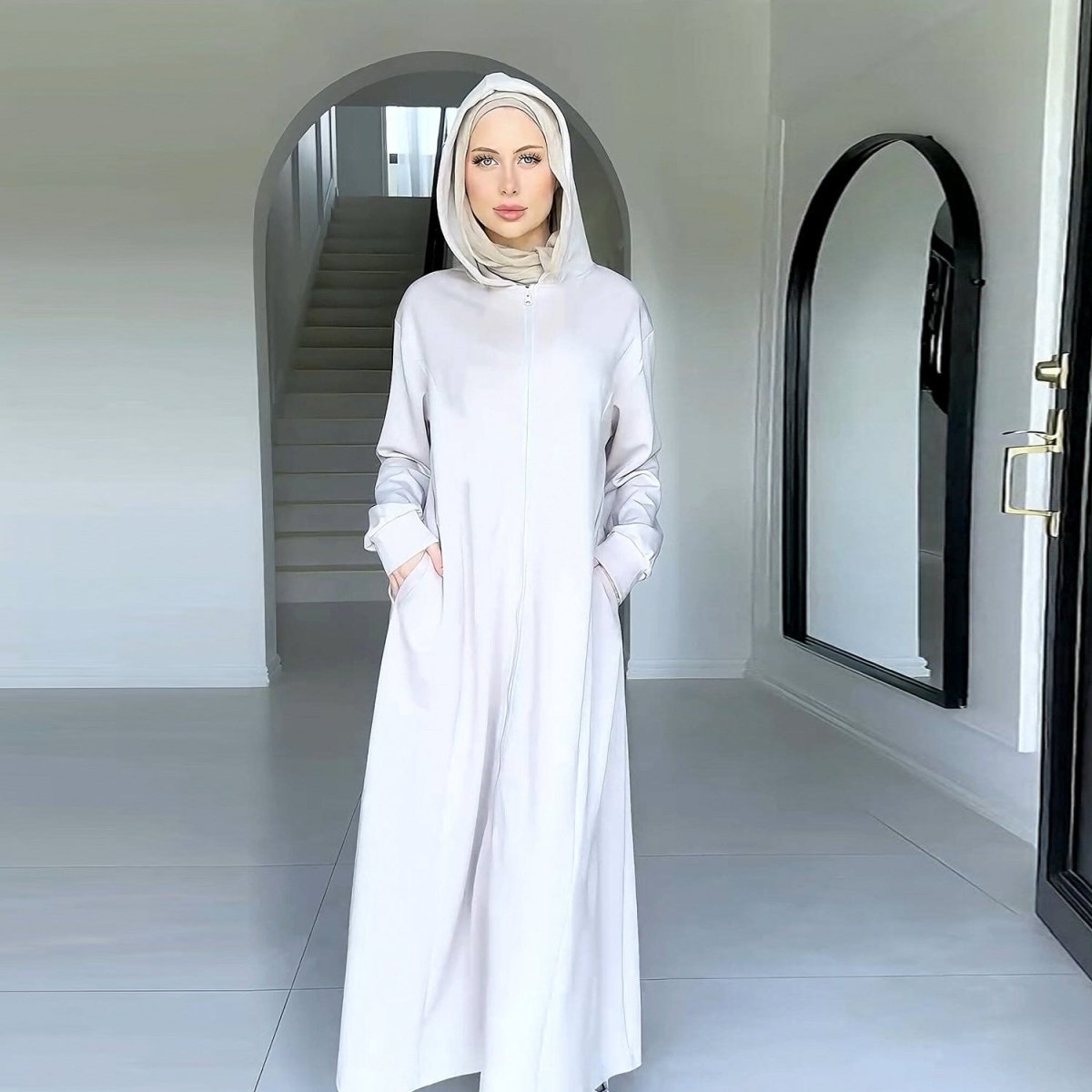 Abaya à capuche zippée avec poches (MA389)