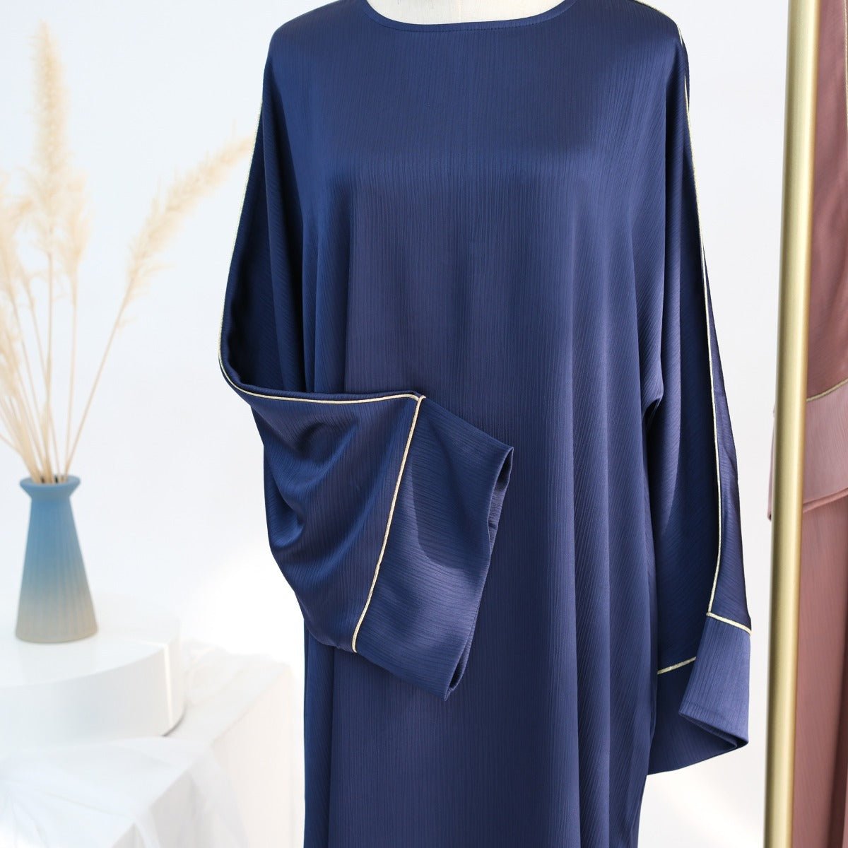 Robe Ample Décontractée à Manches Évasées avec Finitions Contrastantes (MA280)