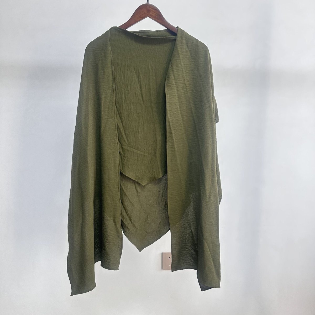 Hijab Châle Fashion à Simple Épaisseur avec Écharpe (MH082)