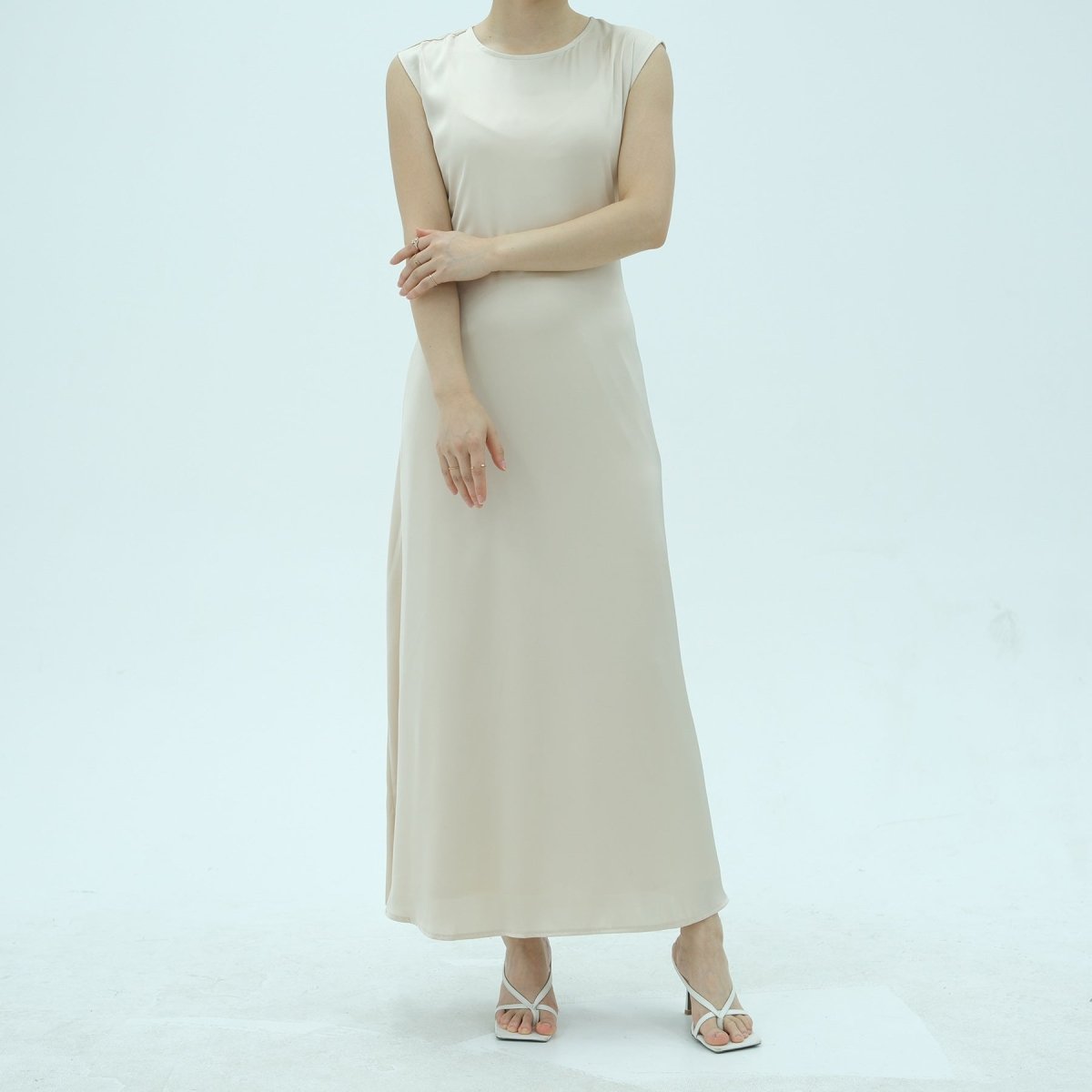 Robe longue sans manches avec dos corset à lacets (MS472)