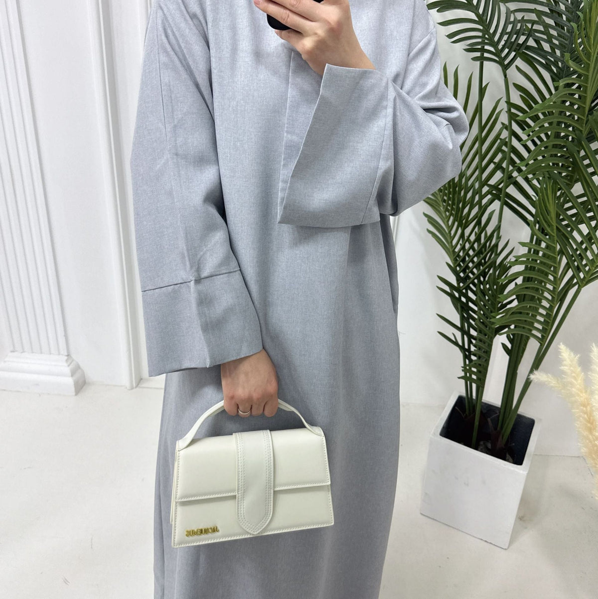 Abaya ample et élégante avec poches (MA104)