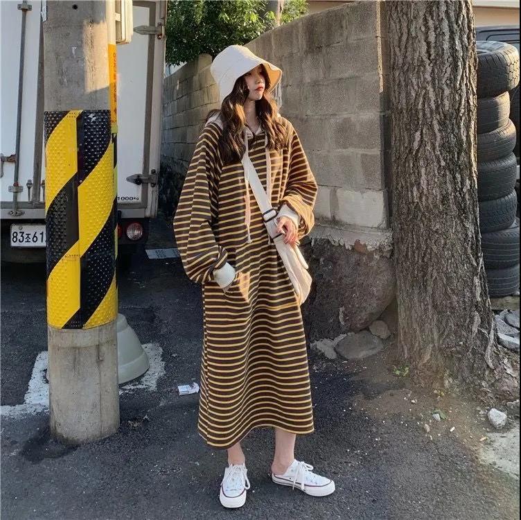 Robe-pull longue à capuche rayée avec cordon de serrage (MS071)