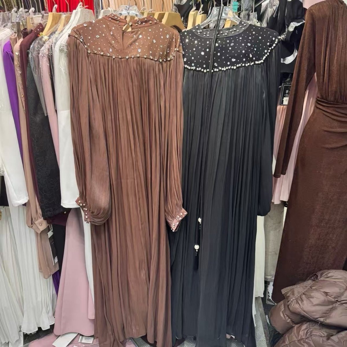 Robe Longue avec Empiècement Perles (MS385)