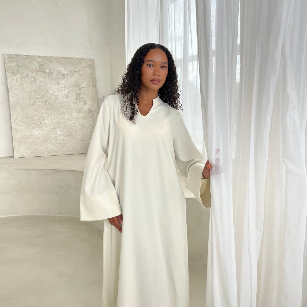 Abaya oversize à col en V avec poches | Robe longue unie à manches larges (MA331)