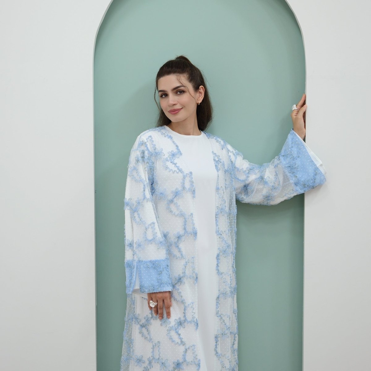 Abaya ouverte en mesh floral 3D (MOA288)