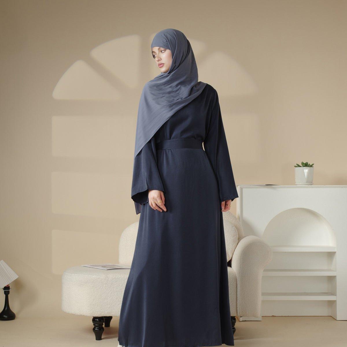 Abaya en satin unie à double poche et boutons dissimulés (MA030)