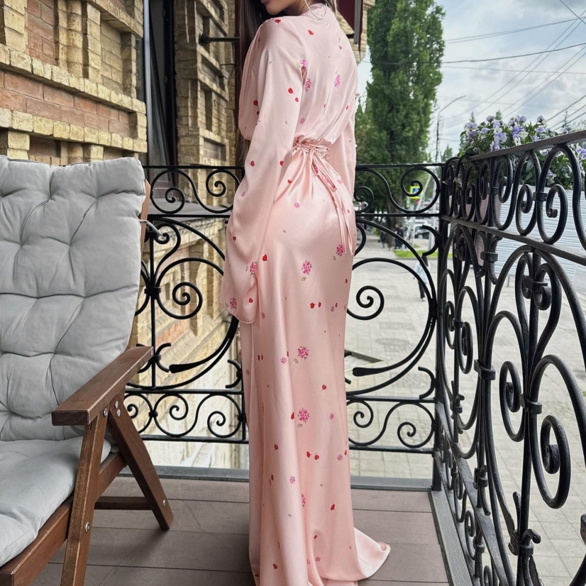 Robe portefeuille en satin à imprimé floral (MS377)