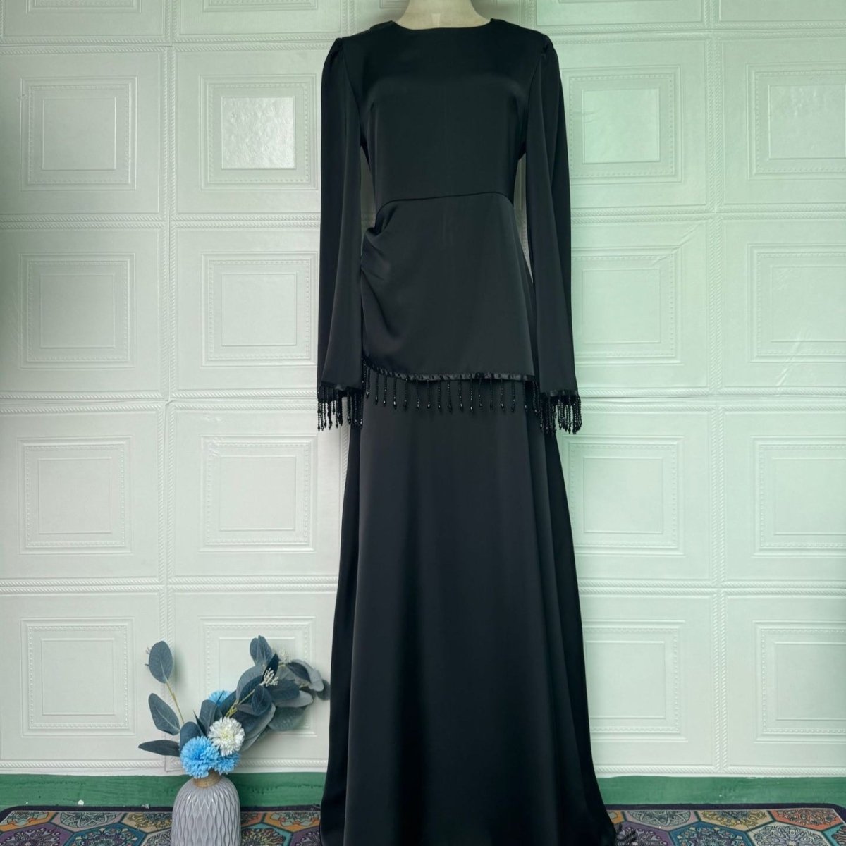 Robe Maxi à Manchettes Franges Perlées (MS480)