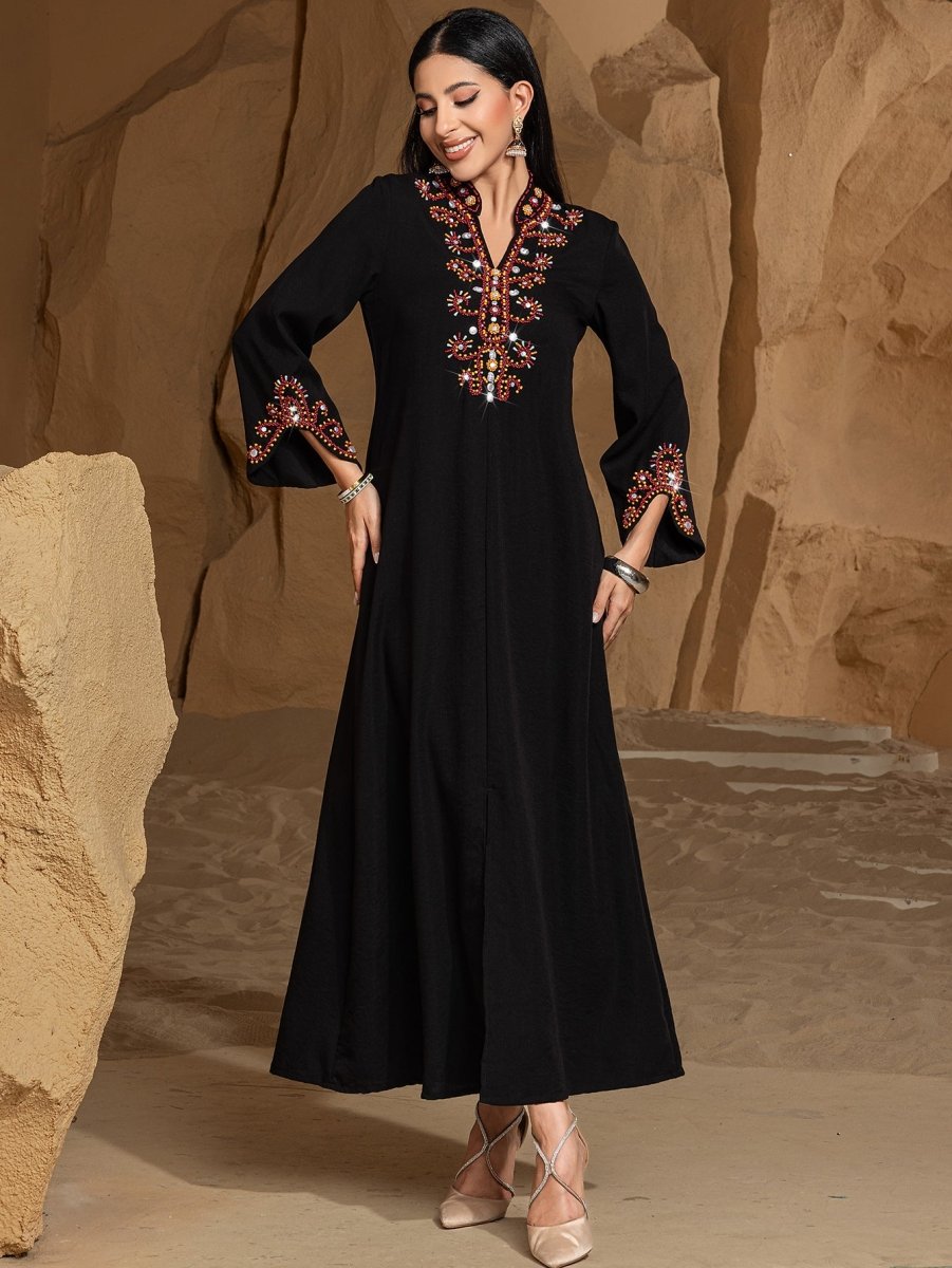 Abaya de fête et de mariage Luxury V-Neck noire et dorée, brodée de perles de riz (MA187)
