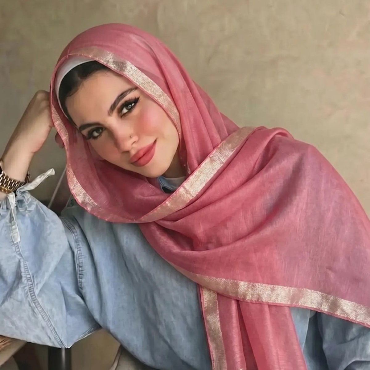 Foulard Hijab en Mousseline avec Bordure Dorée et Perles(MH236)